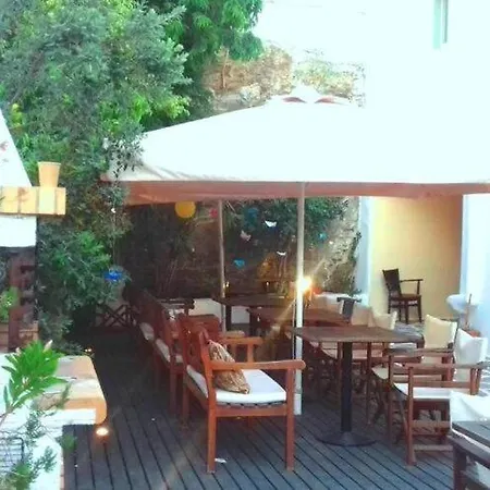Pleasant In Piso Levadi Near Kalogeros Beach Lejlighed Páros